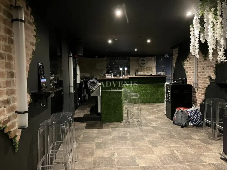 Local commercial dans Bourges à vendre - Photo de l’immeuble – Image 2 sur 3