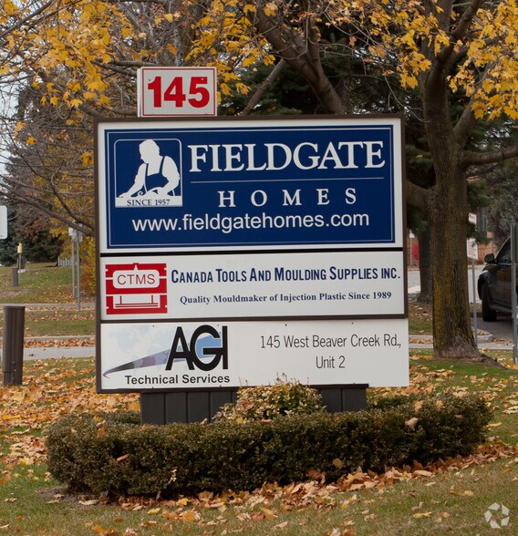 145 W Beaver Creek Rd, Richmond Hill, ON à louer - Photo de l’immeuble – Image 3 sur 6