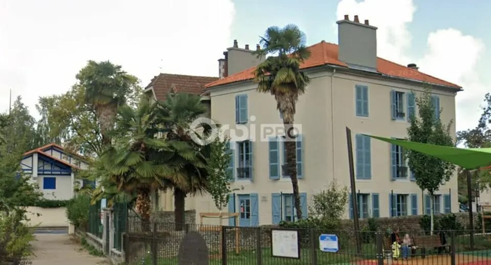 Bureau dans Pau à vendre - Photo de l’immeuble – Image 1 sur 14