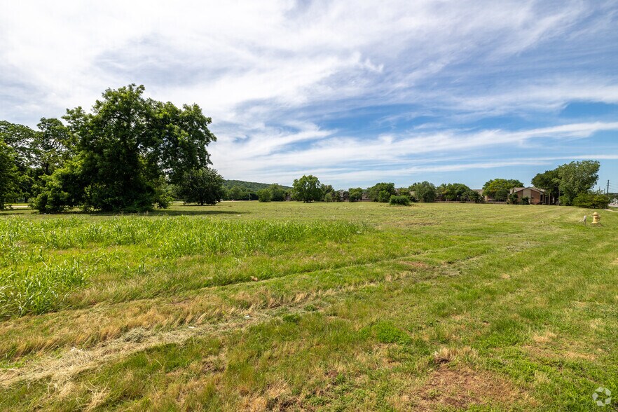 7000 S Riverside Dr, Tulsa, OK à vendre - Photo de l’immeuble – Image 2 sur 13