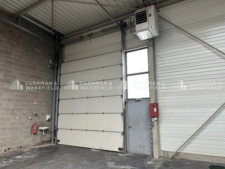 Local d’activités dans Griesheim-près-Molsheim à louer - Photo intérieure – Image 3 sur 9