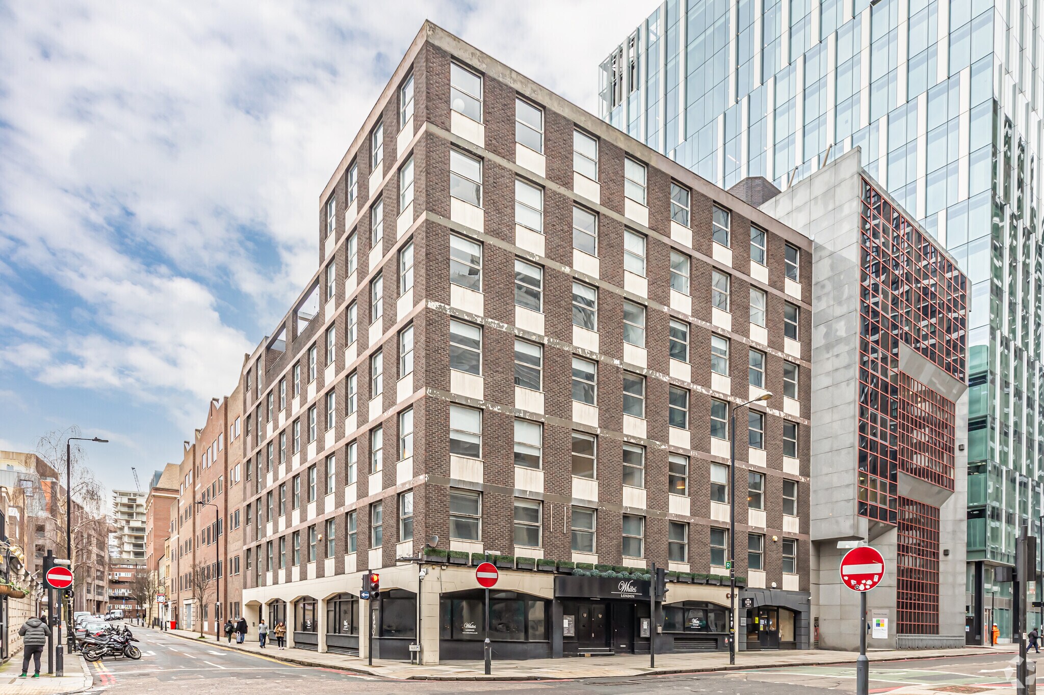 32-38 Leman St, Londres à louer Photo de l’immeuble– Image 1 sur 9