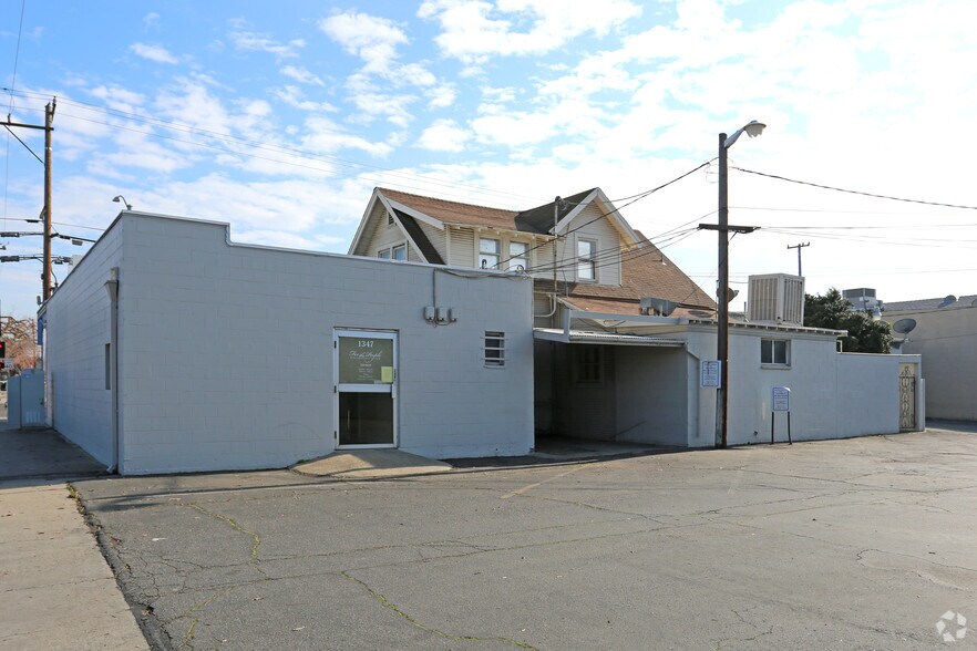 1343-1347 McHenry Ave, Modesto, CA à vendre - Photo de l’immeuble – Image 3 sur 5