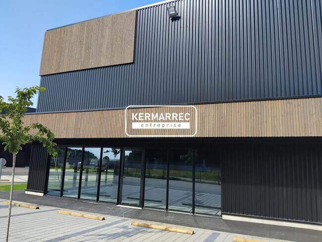 Plus de détails pour Local d’activités à vendre