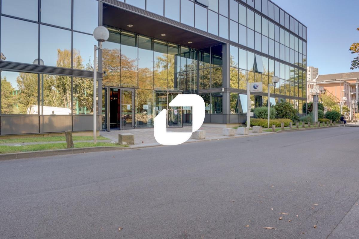 Bureau dans Rosny-sous-Bois à louer Photo de l’immeuble– Image 1 sur 7