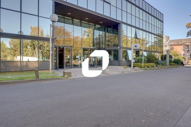Plus de détails pour Bureau à louer