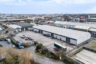 Plus de détails pour Guinness Rd, Manchester - Industriel/Logistique à louer