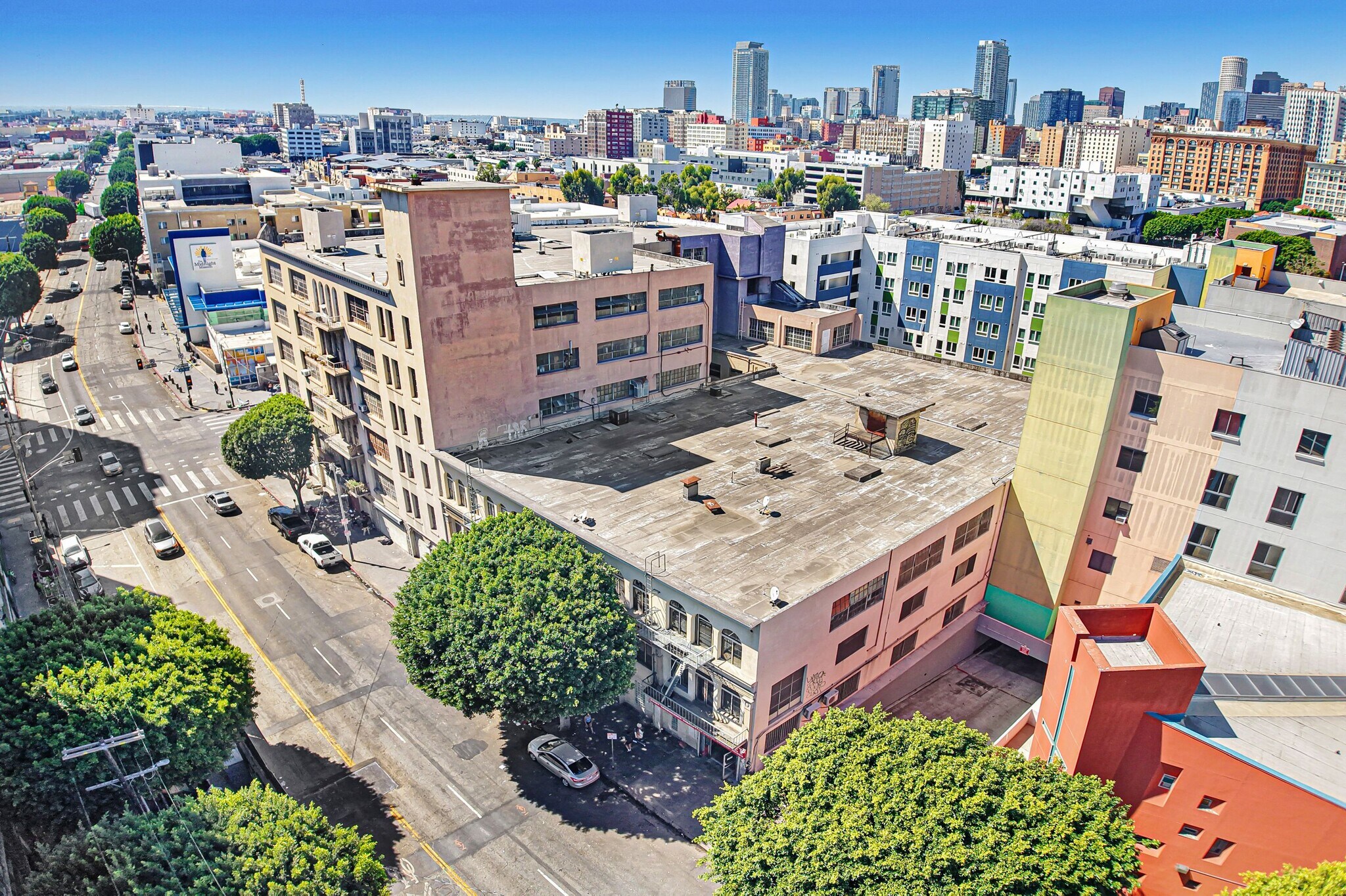 421 E 6th St, Los Angeles, CA à vendre Photo principale– Image 1 sur 23