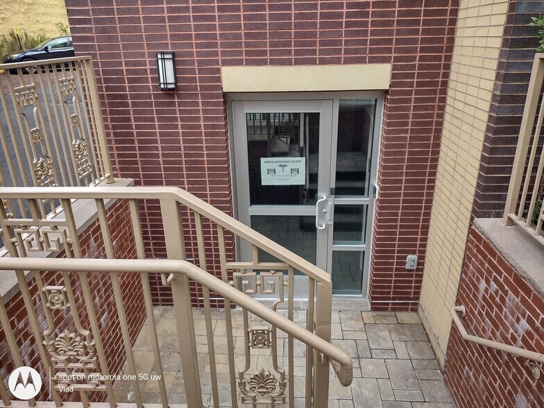 645 Gates Ave, Brooklyn, NY à louer - Photo de l’immeuble – Image 3 sur 14