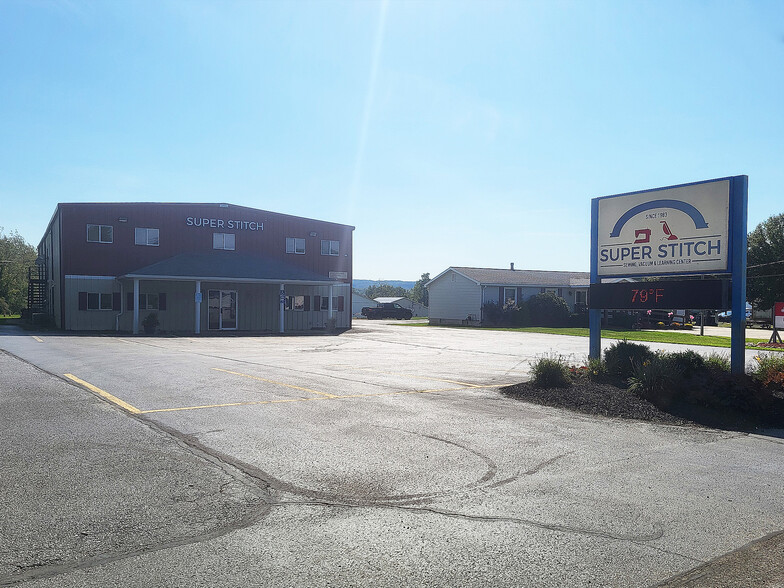 10429 W Main Rd, North East, PA à vendre - Photo de l’immeuble – Image 3 sur 31