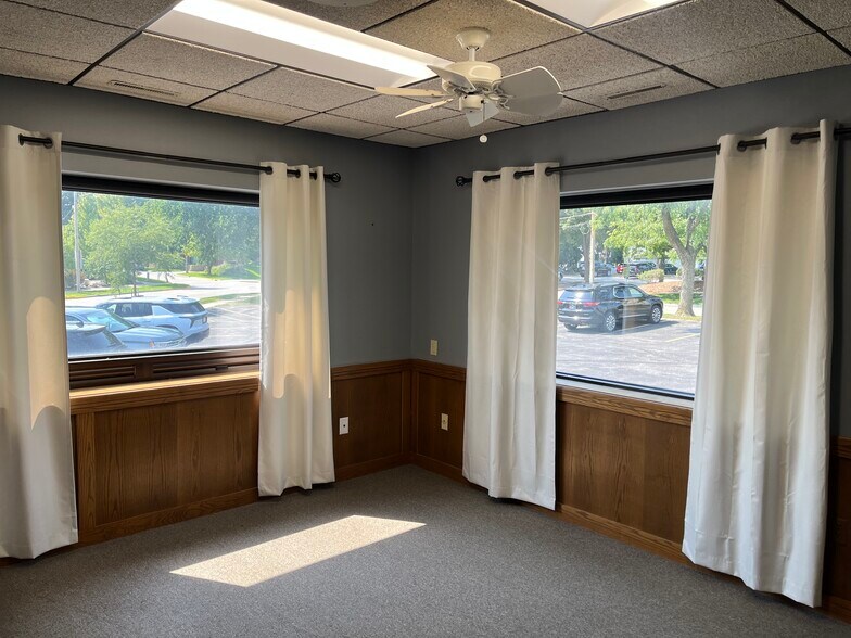 414 Northwestern Ave, Ames, IA à vendre - Photo de l’immeuble – Image 3 sur 7