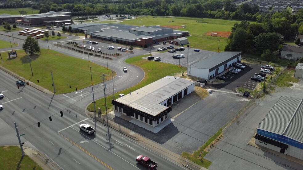 2533 Russellville Rd, Bowling Green, KY à louer - Photo de l’immeuble – Image 2 sur 10