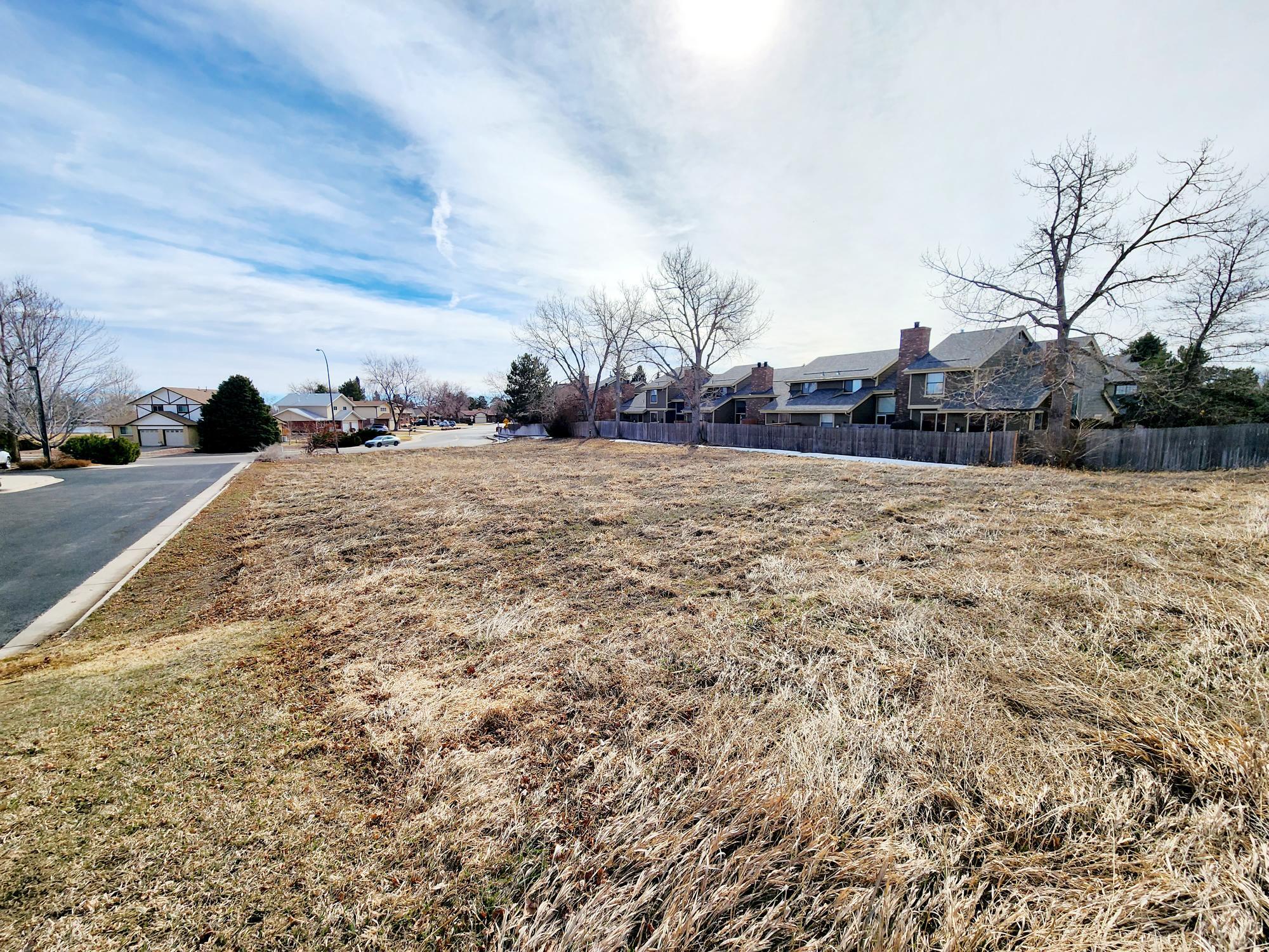 2099 S Oak St, Lakewood, CO à vendre Photo de l’immeuble– Image 1 sur 9