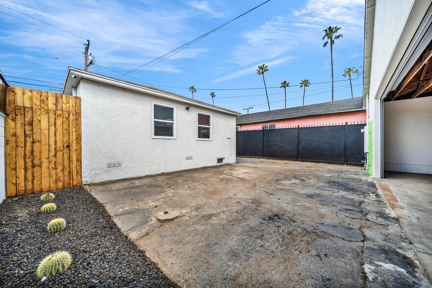 9611-9613 S Vermont Ave, Los Angeles, CA à vendre - Photo de l’immeuble – Image 2 sur 37