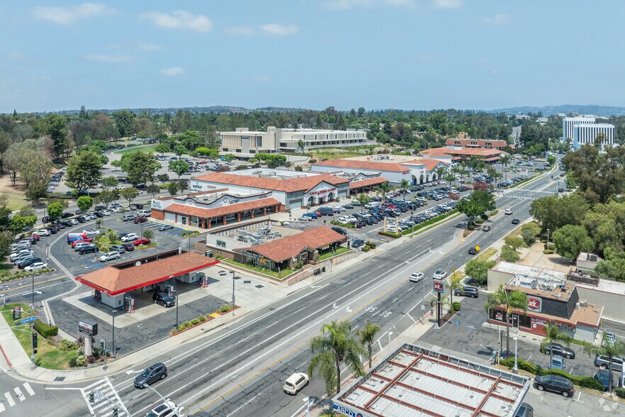 1001-1235 N Harbor Blvd, Fullerton, CA à louer - Aérien – Image 3 sur 6