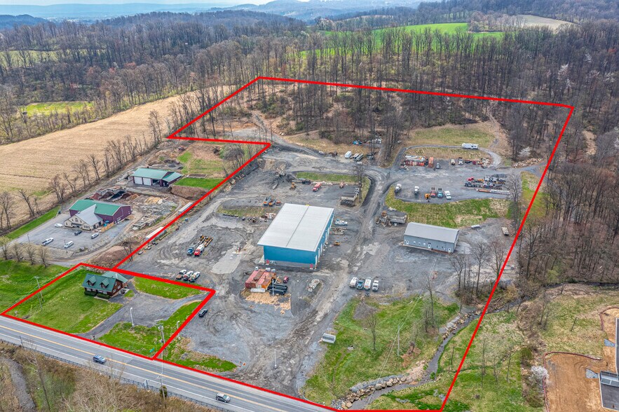 784 Memorial Hwy, Oley, PA à vendre - Photo principale – Image 1 sur 79