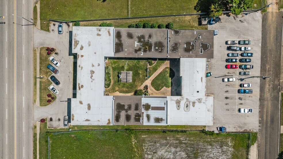 1224 S High St, Longview, TX à vendre - Photo de l’immeuble – Image 1 sur 9