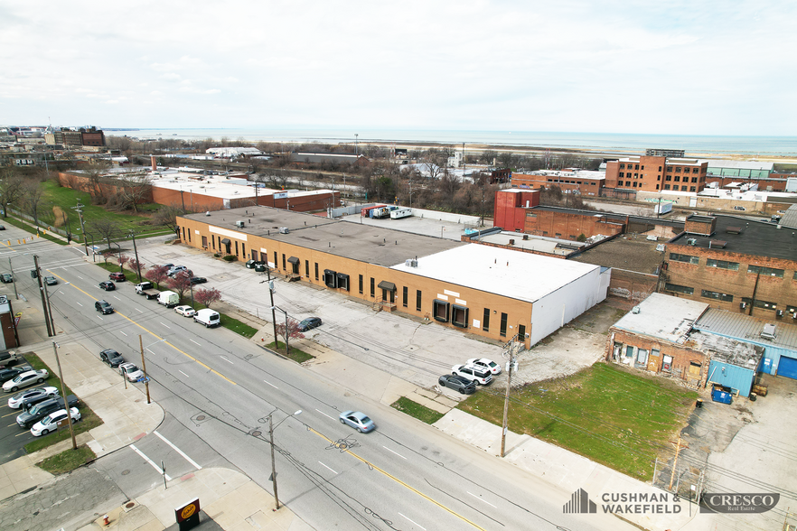 3301-3357 Saint Clair Ave, Cleveland, OH à louer - Photo principale – Image 1 sur 21