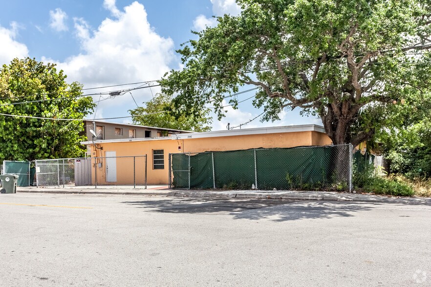 1930-1940 Ali Baba Ave, Opa Locka, FL à vendre - Photo de l’immeuble – Image 3 sur 3
