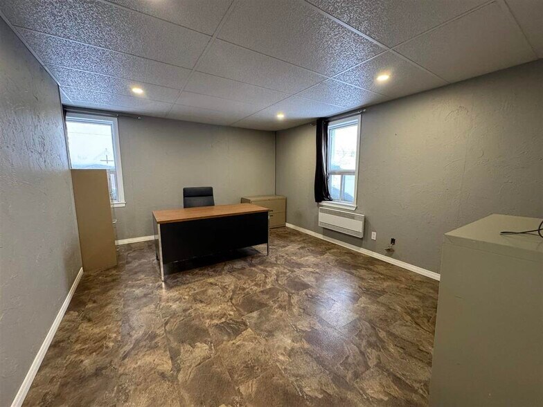 34 Birch St, Chapleau, ON à louer - Photo de l’immeuble – Image 2 sur 5