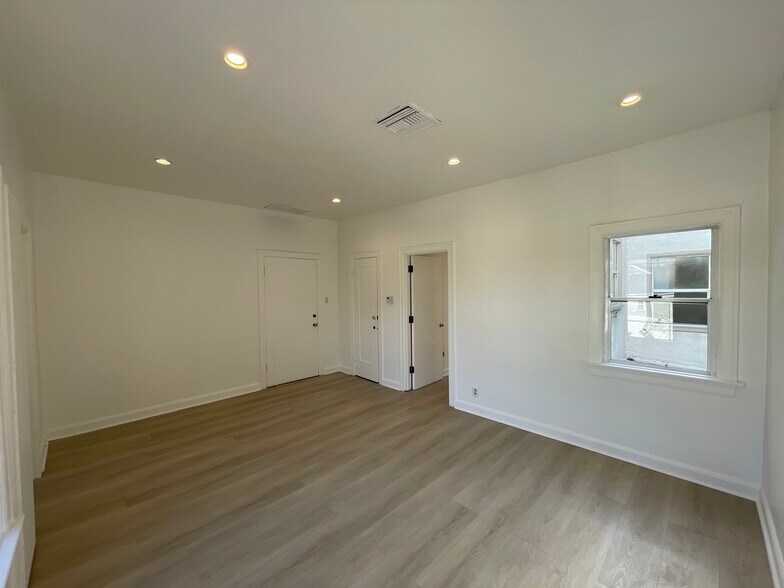 418-420 N Larchmont Blvd, Los Angeles, CA à louer - Photo de l’immeuble – Image 2 sur 19