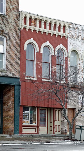 Plus de détails pour 12 E Main St, Plymouth, OH - Bureau/Local commercial à louer