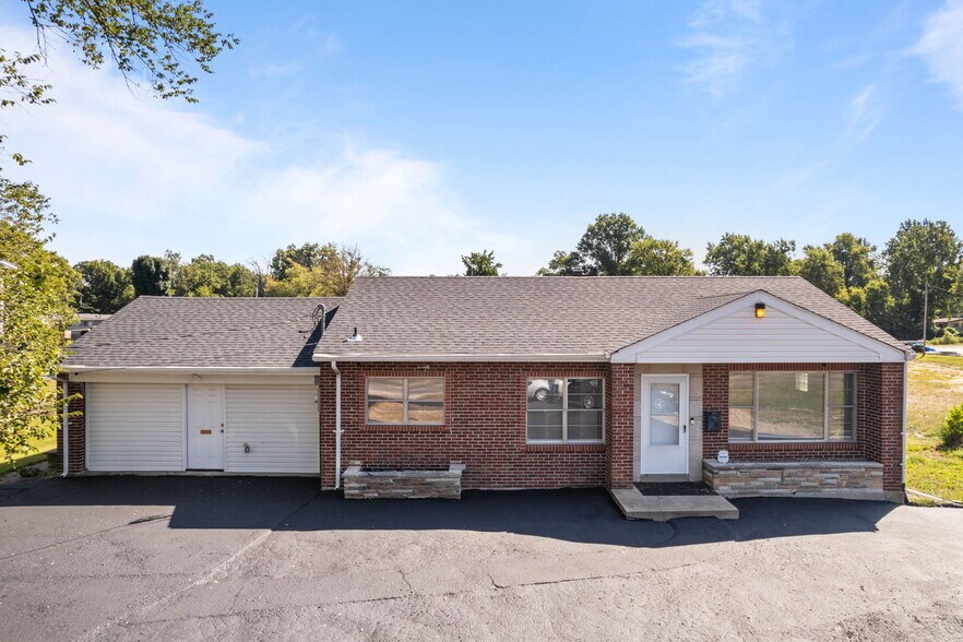 10236 Halls Ferry Rd, Saint Louis, MO à vendre - Photo de l’immeuble – Image 2 sur 14