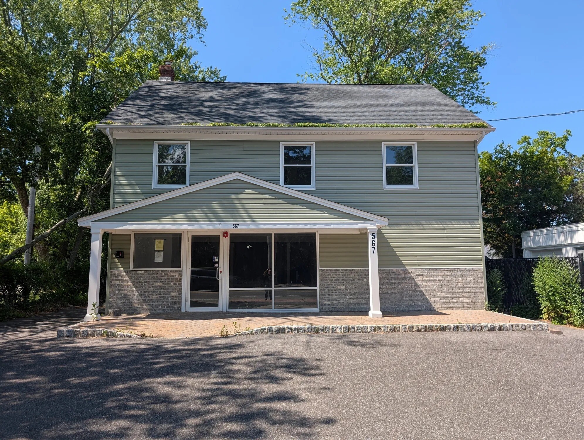 567 Rt-25a, Rocky Point, NY à louer Photo de l’immeuble– Image 1 sur 6