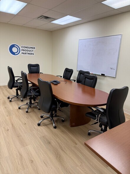 303 SW 18th St, Bentonville, AR à louer - Photo de l’immeuble – Image 2 sur 8