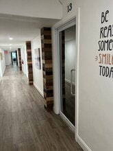 3390 Kori Rd, Jacksonville, FL à louer Photo intérieure– Image 2 sur 8