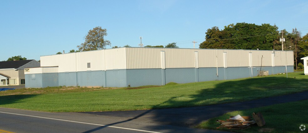 445 S Main St, North Syracuse, NY à vendre - Photo de l’immeuble – Image 2 sur 6