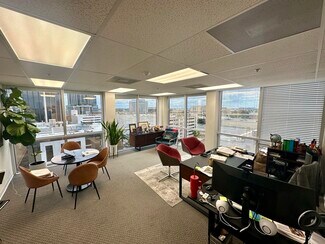 Plus de détails pour 250 N Orange Ave, Orlando, FL - Bureau à louer