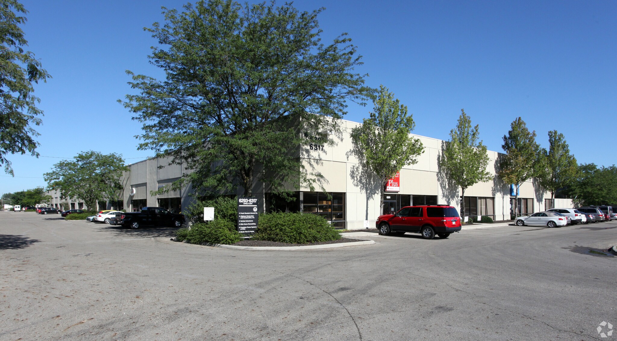 6281-6343 Busch Blvd, Columbus, OH à louer Photo principale– Image 1 sur 10