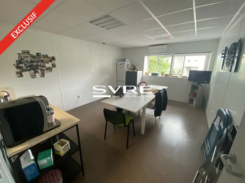 Bureau dans Rousset à louer - Photo de l’immeuble – Image 2 sur 2