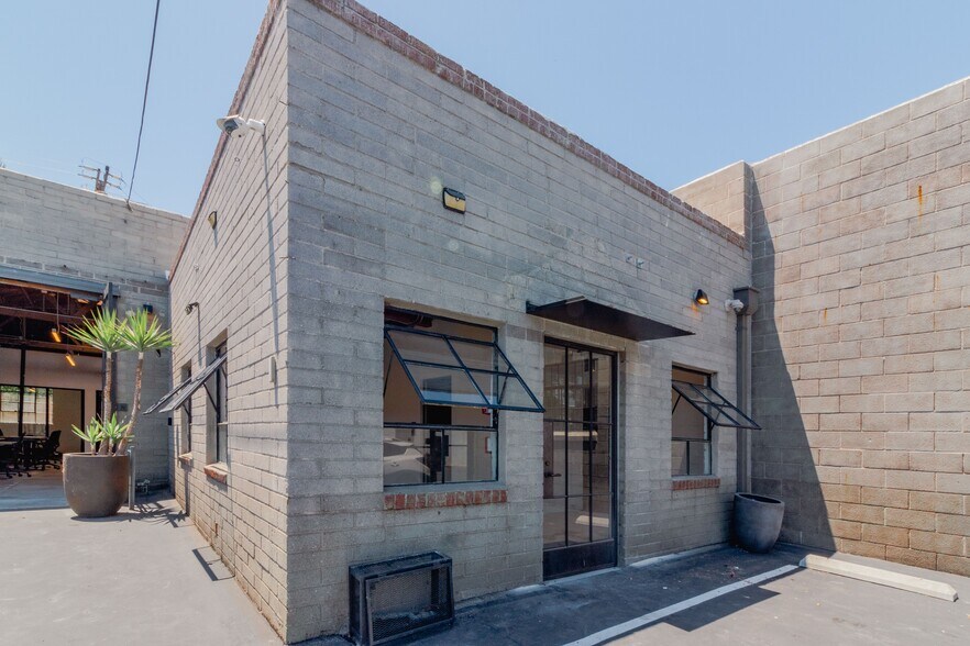5920-5924 Blackwelder St, Culver City, CA à louer - Photo de l’immeuble – Image 3 sur 16