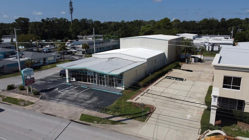570 S Yonge St, Ormond Beach, FL à vendre - Photo de l’immeuble – Image 2 sur 12