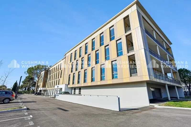230 Rue Frédéric Joliot Curie, Aix-en-Provence à vendre - Photo de l’immeuble – Image 3 sur 14