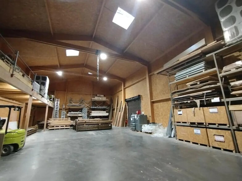 Local d'activités dans Saint-Orens-de-Gameville à vendre - Photo intérieure – Image 1 sur 10