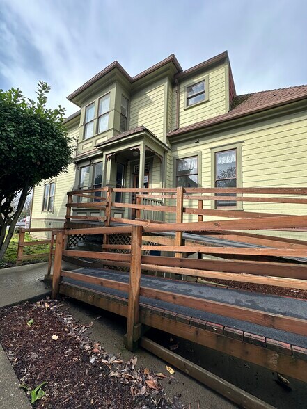 1599 State St, Salem, OR à vendre - Photo de l’immeuble – Image 3 sur 8