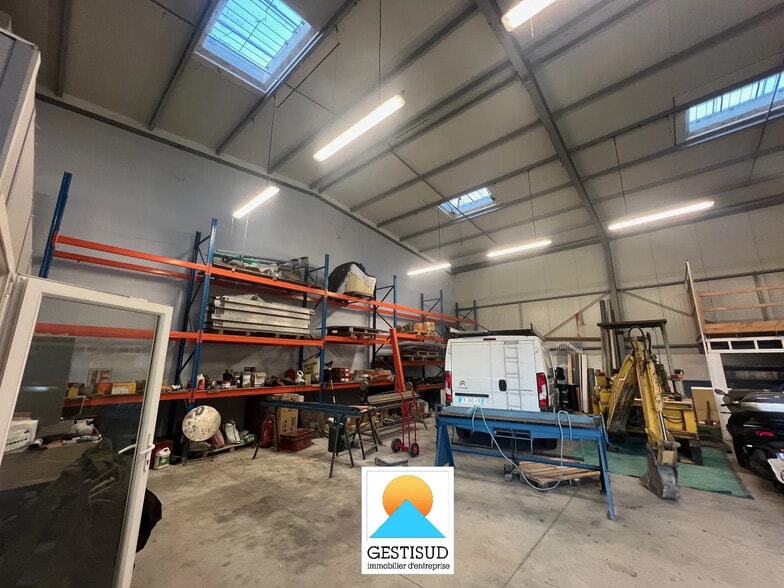 Local d’activités dans Aubagne à louer - Photo intérieure – Image 1 sur 5