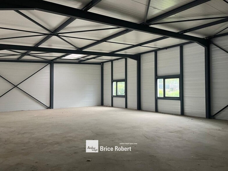 Local d'activités dans Trevoux à vendre - Photo intérieure – Image 3 sur 5