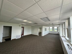 306 S Washington Ave, Royal Oak, MI à louer Photo intérieure– Image 1 sur 3