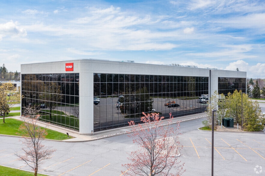 350 Terry Fox Dr, Ottawa, ON à louer - Photo de l’immeuble – Image 2 sur 4