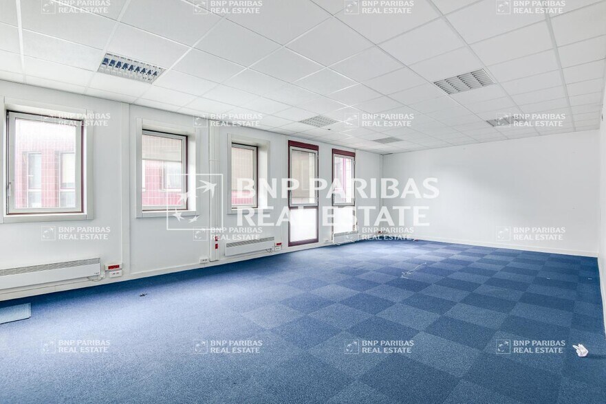 1 Place Charles De Gaulle, Montigny-le-Bretonneux à vendre - Photo intérieure – Image 3 sur 10