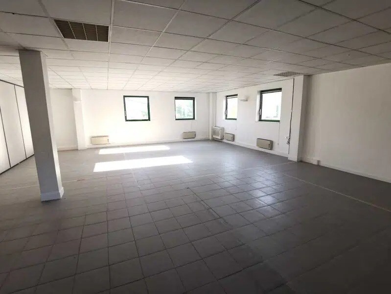 Bureau dans Viry-Châtillon à louer Photo intérieure– Image 1 sur 5