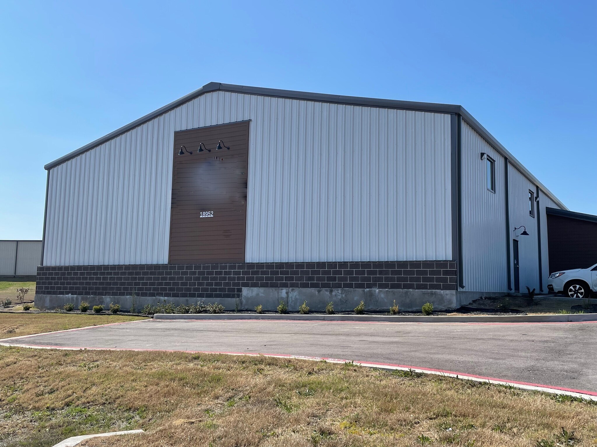 18952 Freeport Dr, Montgomery, TX à vendre Photo de l’immeuble– Image 1 sur 5