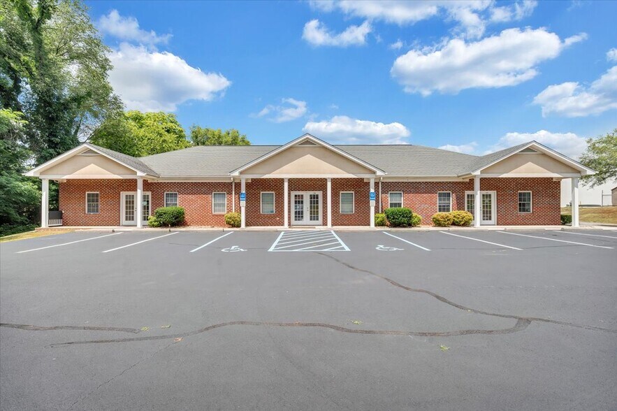 1101-1109 Electric Rd, Salem, VA à louer - Photo de l’immeuble – Image 2 sur 22