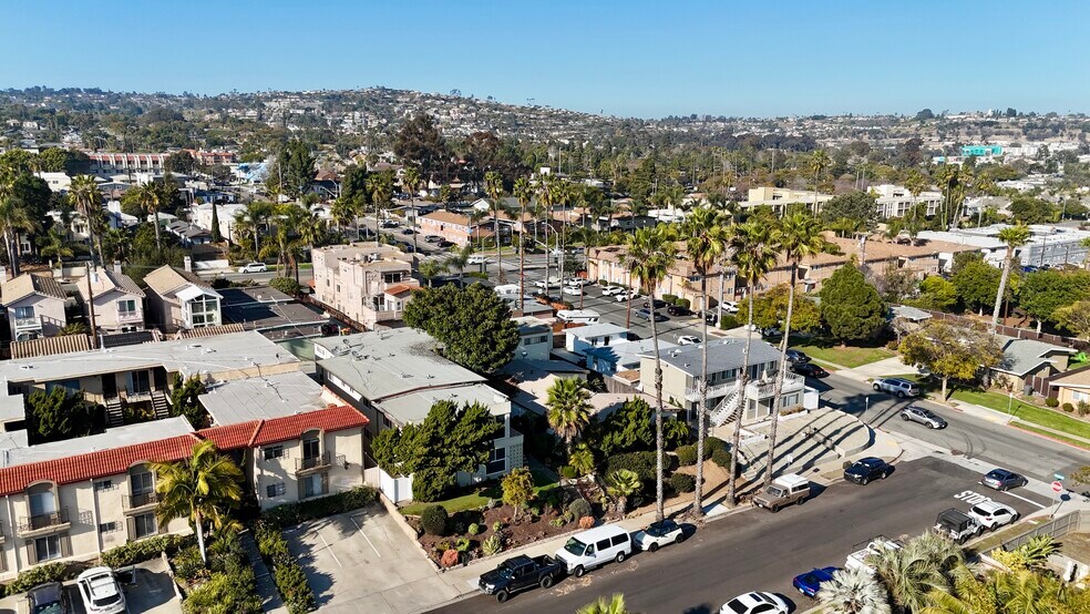 2162 Thomas Ave, San Diego, CA à vendre - Photo de l’immeuble – Image 3 sur 14