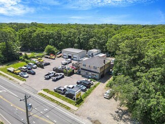 Plus de détails pour 18 Havenwood Dr, Shirley, NY - Local commercial à vendre