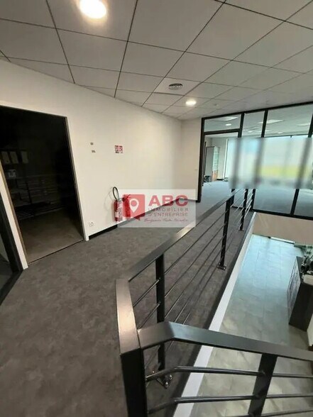 Bureau dans CLERMONT-L'HERAULT à louer - Photo de l’immeuble – Image 3 sur 7